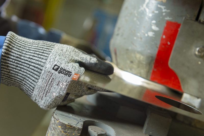 Manusi cu rezistenta la taiere 5 Eurocut, gri, Coverguard, protectie alunecare, pentru industria grea, industria usoara, intretinere, servicii de distributie, marimi 6, 7, 8, 9, 10, 11, CE, EN388:2016 {4.3.4.4.D}, EN420:2003 + A1:2009 - imagine 2